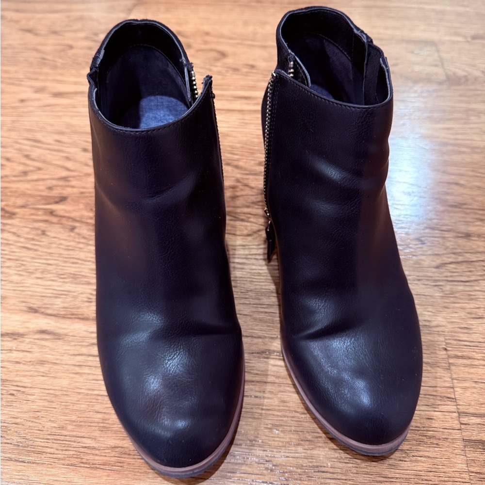 Dr. Scholl's Sleek Black Ankle Boots